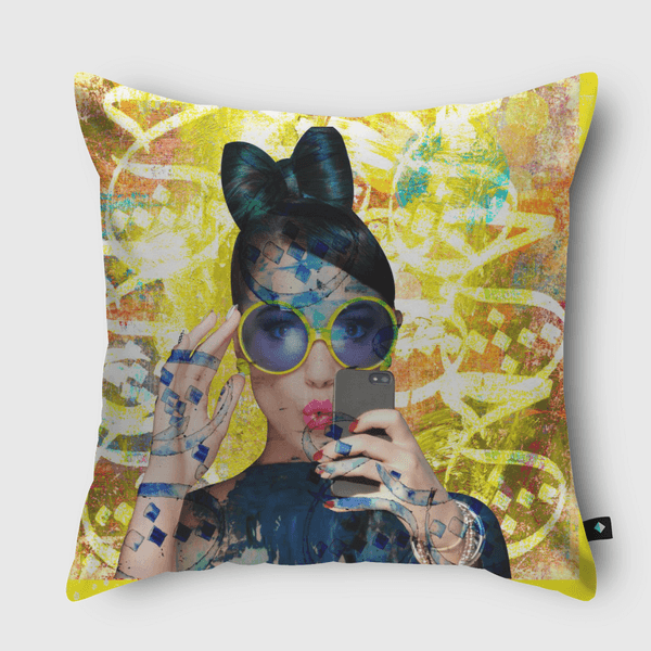 سيلفي Throw Pillow