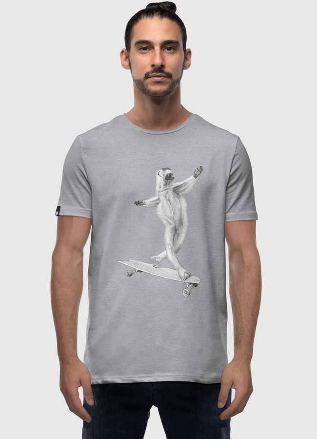 Lemur on the board - Men Premium T-Shirt