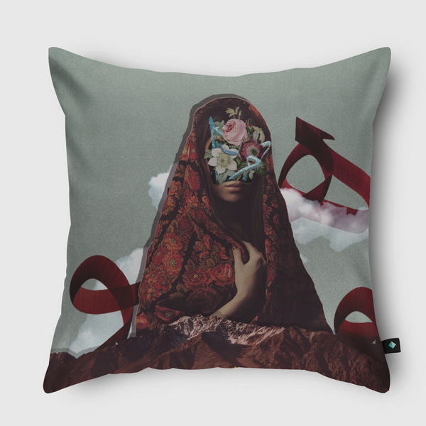 هي لي وطن Throw Pillow