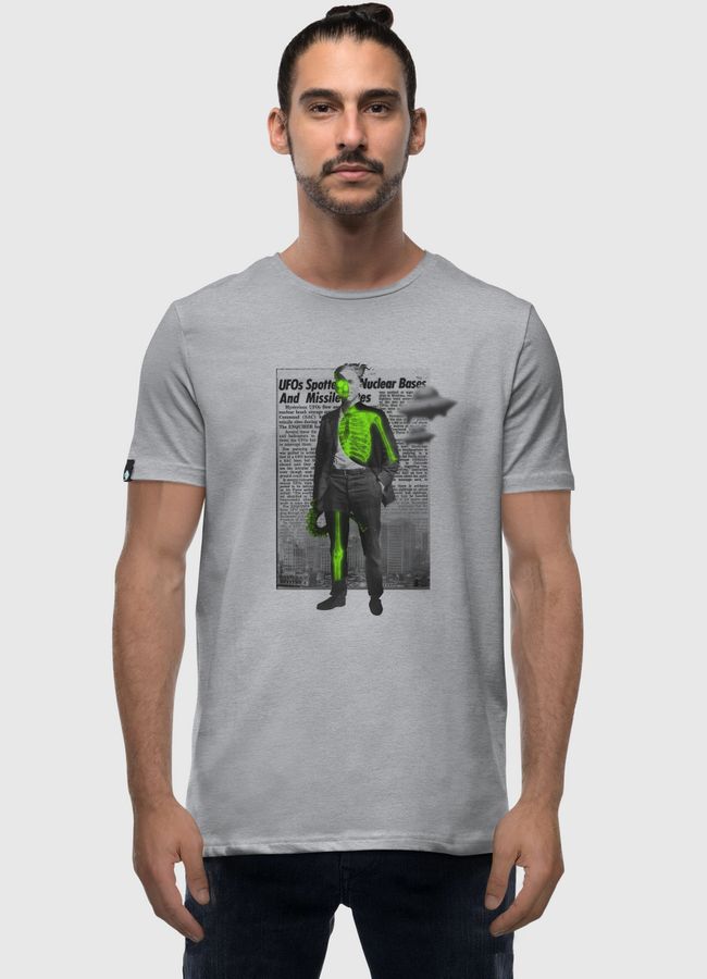 Space Invaders - Men Premium T-Shirt