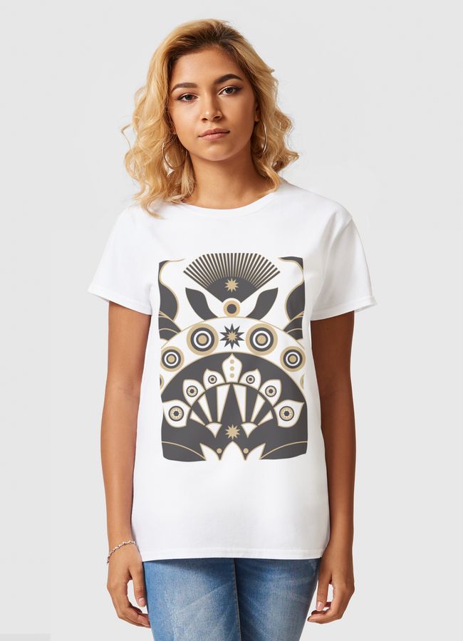 Queen - Women Basic T-Shirt