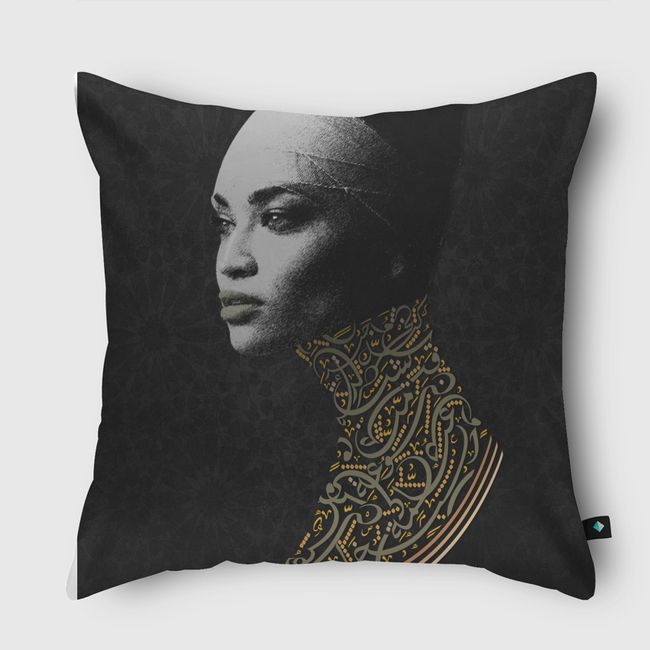 Shanina Shaik portrait - Throw Pillow