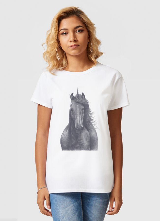 Black unicorn - Women Basic T-Shirt