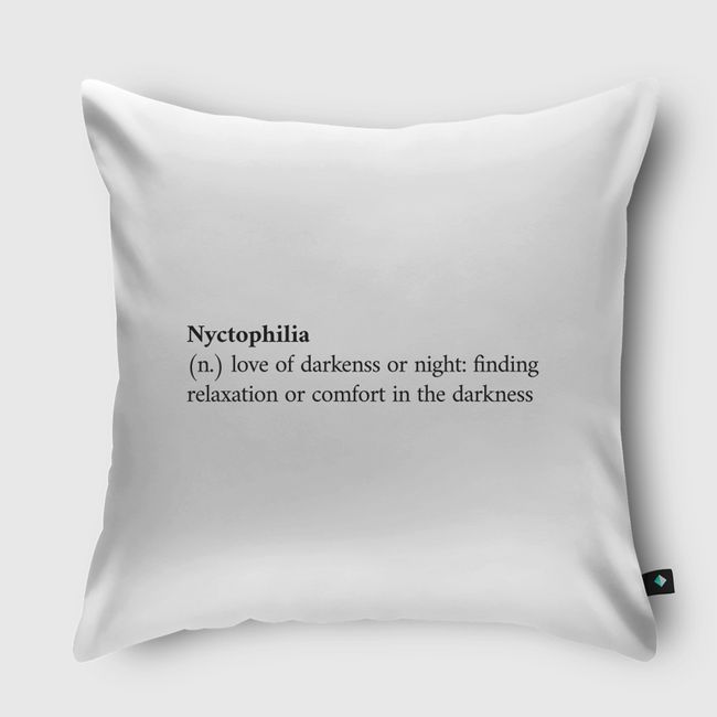 dark love - Throw Pillow