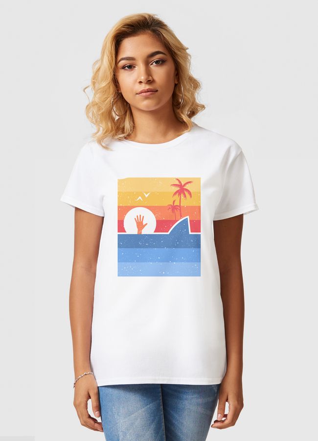 Retro attack shark - Women Basic T-Shirt