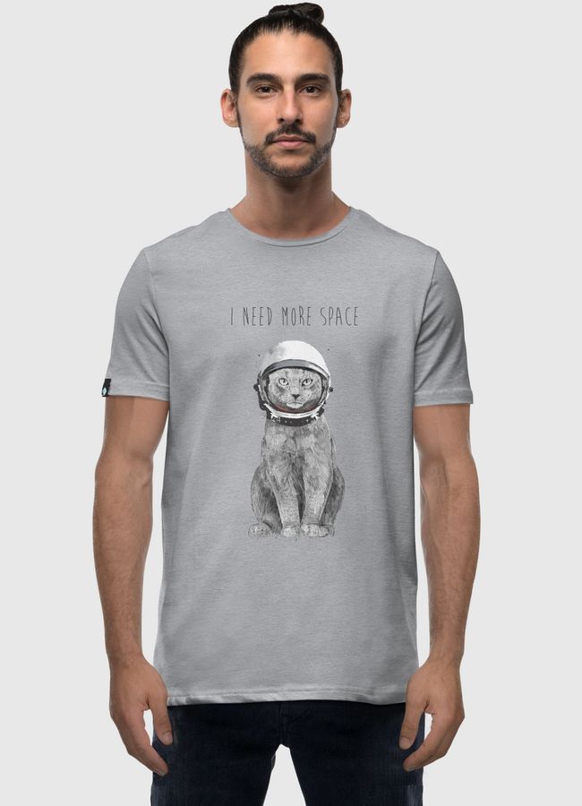 I need more space - Men Premium T-Shirt