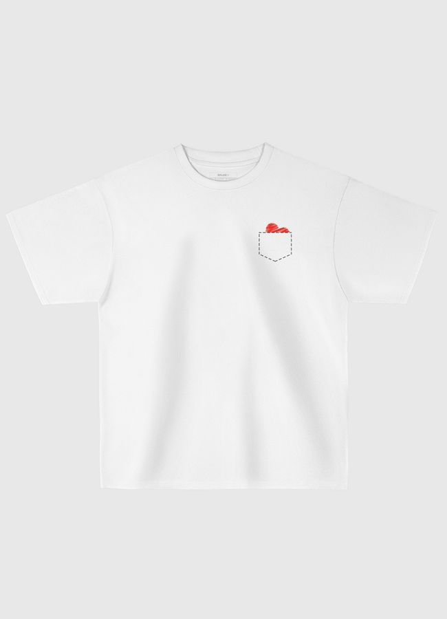 heart in pocket - Oversized T-Shirt