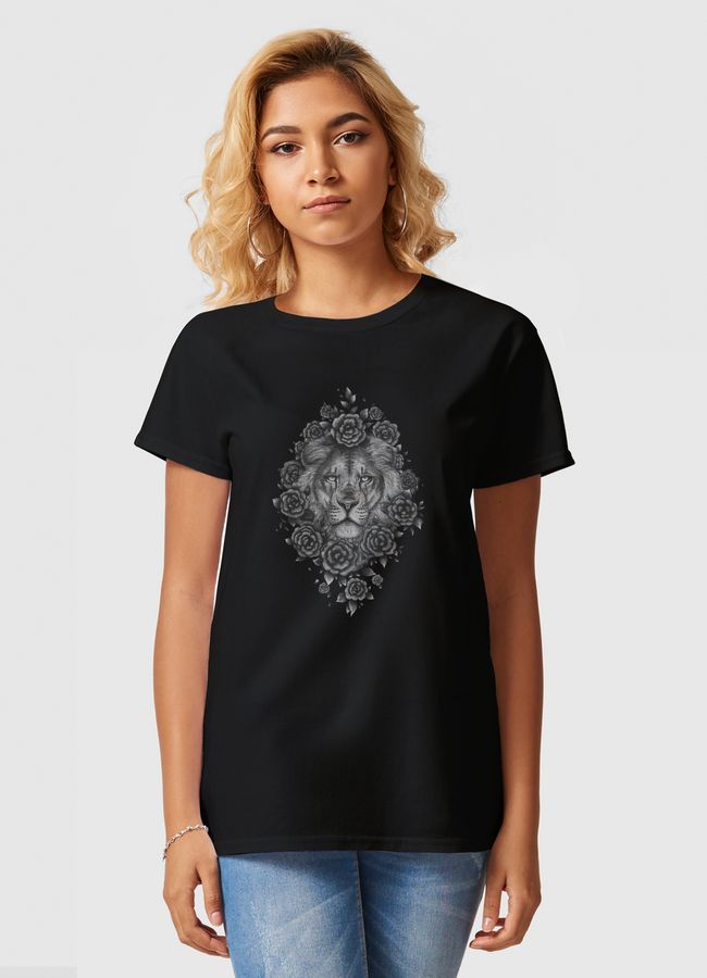 Lion in flowers - Women Basic T-Shirt