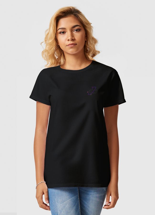 صنع في الفضاء - Women Basic T-Shirt