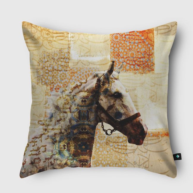 خيل - Throw Pillow