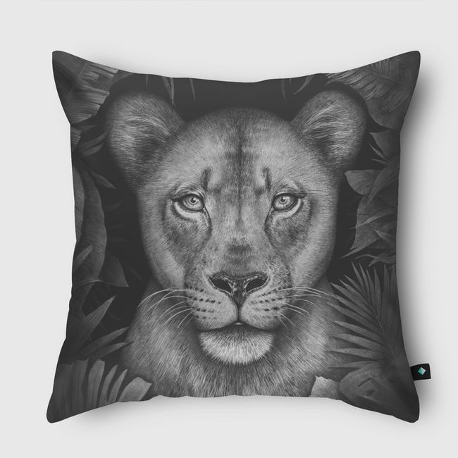 Lioness in tropical leaves - Throw Pillow